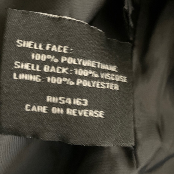 Ladies Colebrook leather zip up black jacket. Size 14/16. Very nice. - Picture 9 of 9